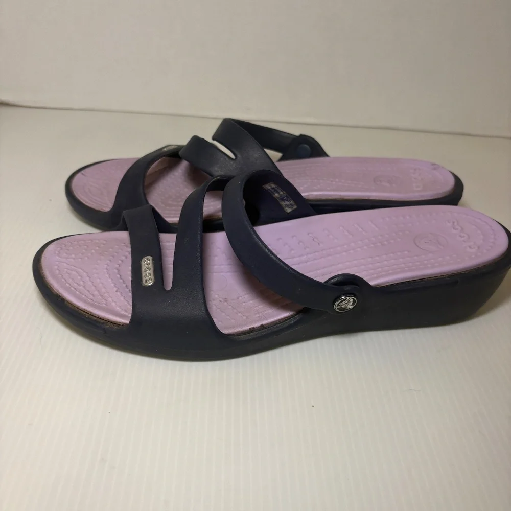 Crocs Patricia Sandals Size W8 Navy And Lavender Slip On Strap Hippy Grannycore